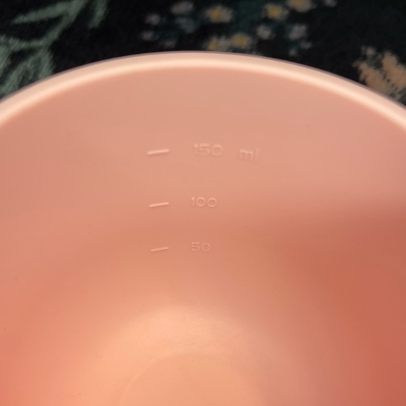 (SOLD)4 Baby Plates + 3-in-1 Training Cup - Picture 4 of 12